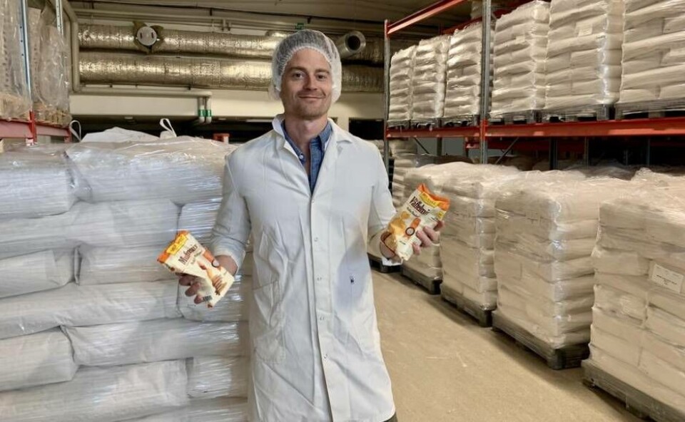 MixWells vd Thomas Berggren inne på lagret på Sjöhagsvägen i Västerås där det tillverkas och packas flera hundra ton glutenfria produkter om året. ”Affärsidén har varit densamma i alla år, vilken är att underlätta för de som har celiaki”, säger han. Foto: Michaela Ericzén MixWells vd Thomas Berggren inne på lagret på Sjöhagsvägen i Västerås där det tillverkas och packas flera hundra ton glutenfria produkter om året. ”Affärsidén har varit densamma i alla år, vilken är att underlätta för de som har celiaki”, säger han. Foto: Michaela Ericzén