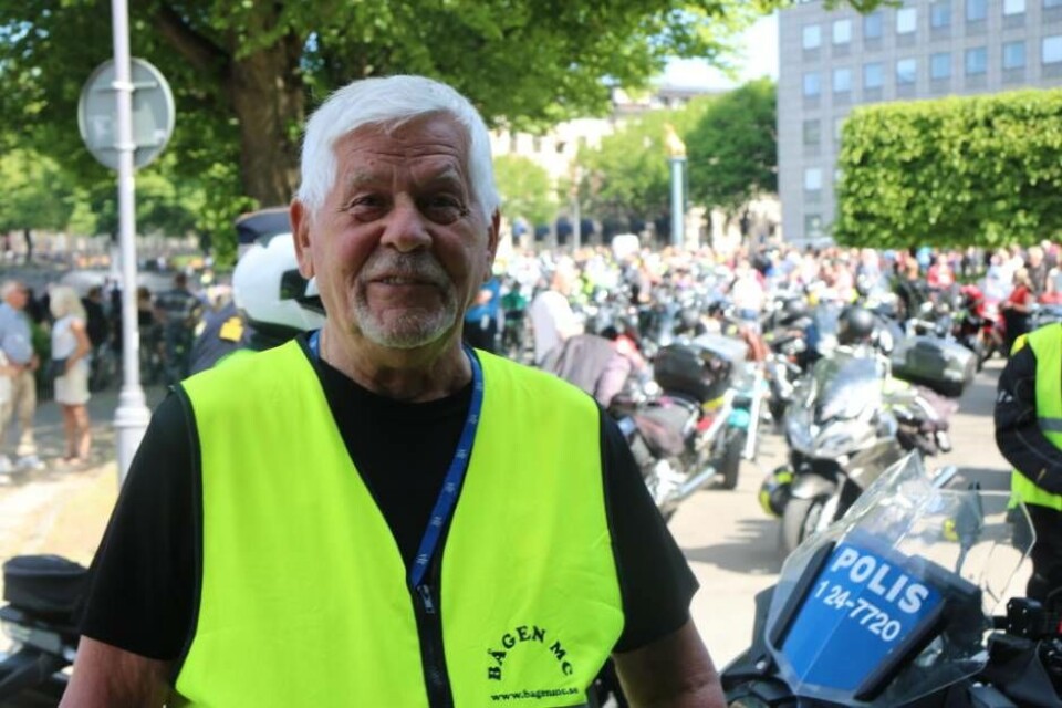 Evenemangsansvarige Hasse Pettersson från Bågen MC tvingas konstatera att även årets upplaga av Västmanland runt, som var tänkt att vara den jubilerande 25:e, måste ställas in på grund av coronan. Foto: Jonas Edberg