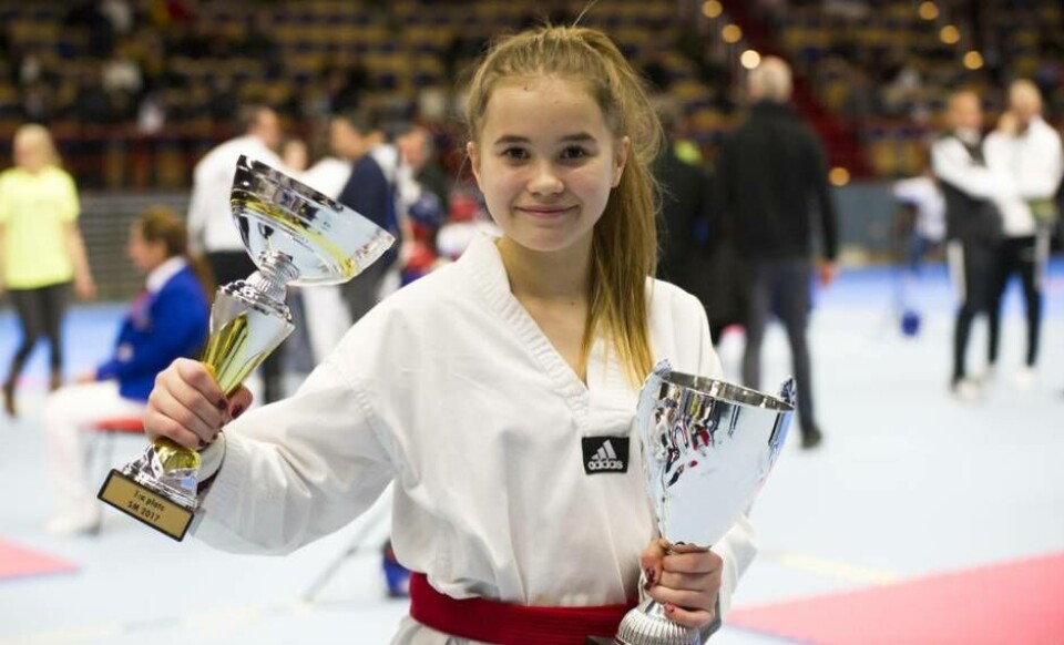 11–årige Nelly Asp från Västerås vann SM-Guld i taekwondo. Foto: Stefan Lindgren×1 / 3Visa bildtextBild 1 av 3