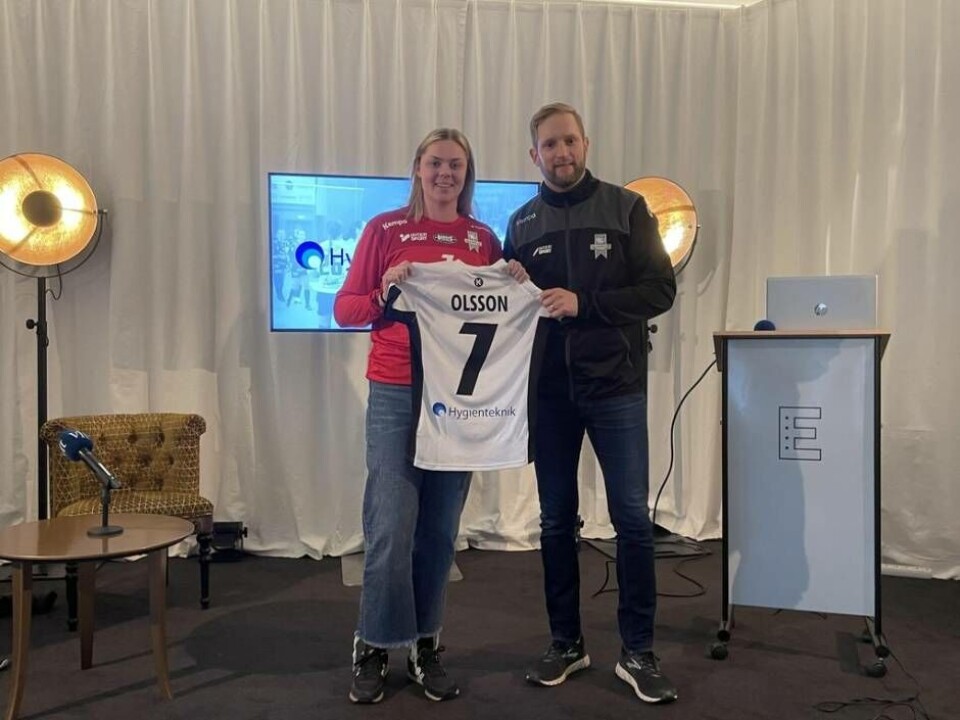 Ulrika Olsson och VI-tränaren och sportchefen Frenne Båverud. Foto: Jonas Bergkvist