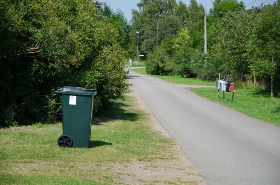 Så slipper du stinkande sopkärl i värmen