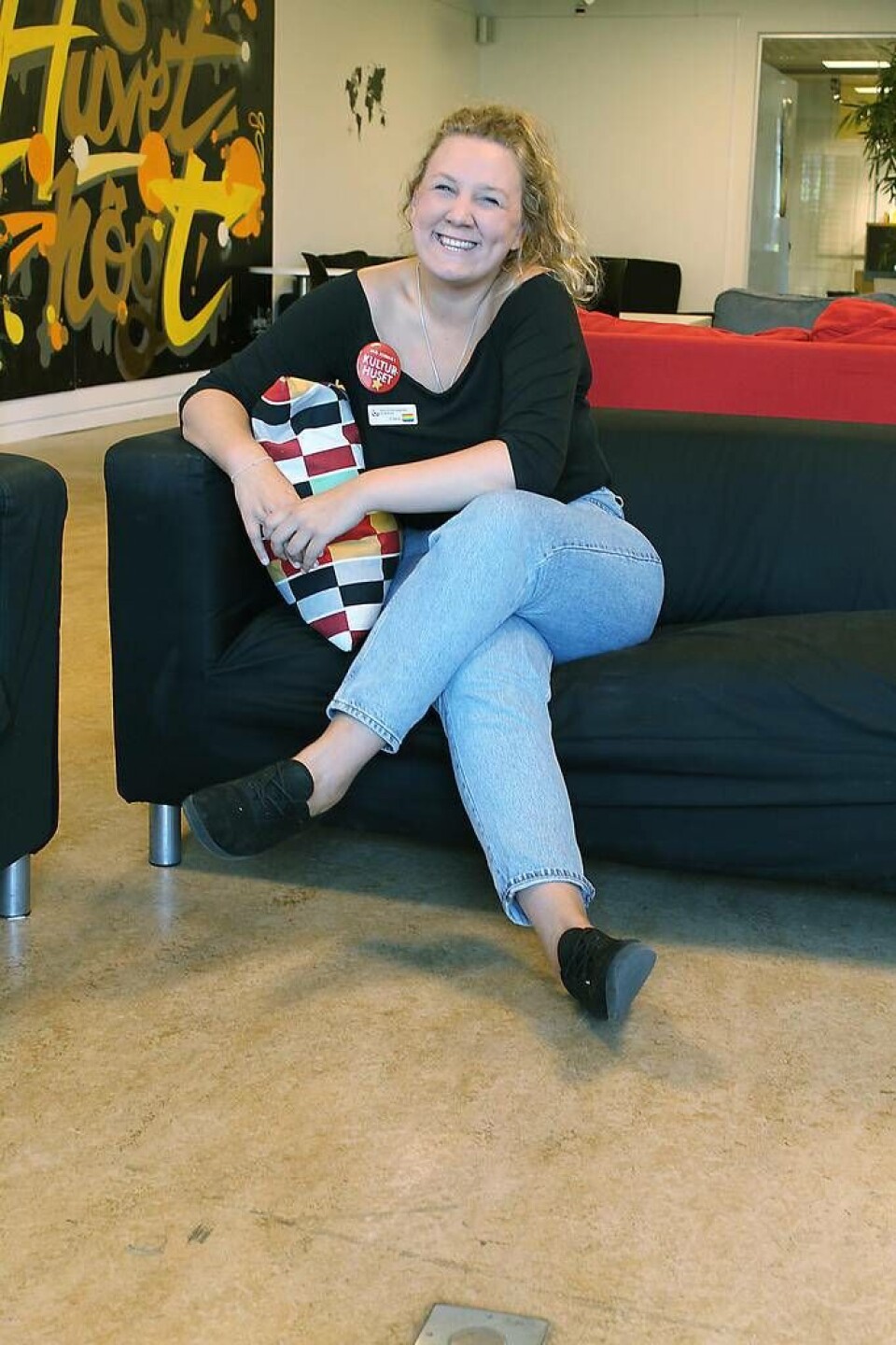 Kul i sommar. Clara Ivemyr Strömberg är ansvarig- och samordnare för årets sommarlovsprogram i Hallstahammar. Foto: Lasse Olsson