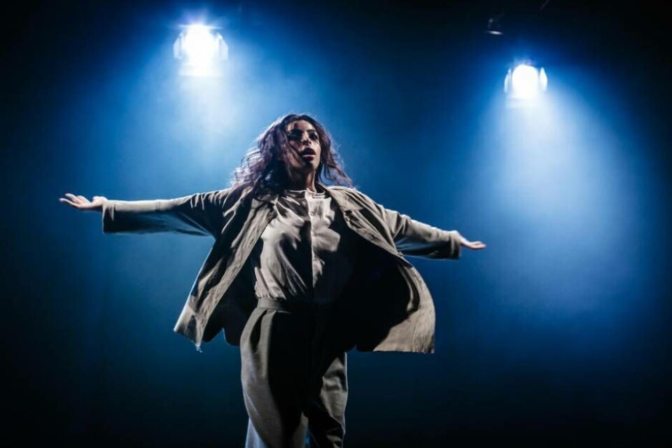 De kommer att drunkna i sina mödrars tårar är en av totalt 14 föreställningar som visas under Scenkonstbiennalen i Västerås i juni. Foto: Mats Bäcker