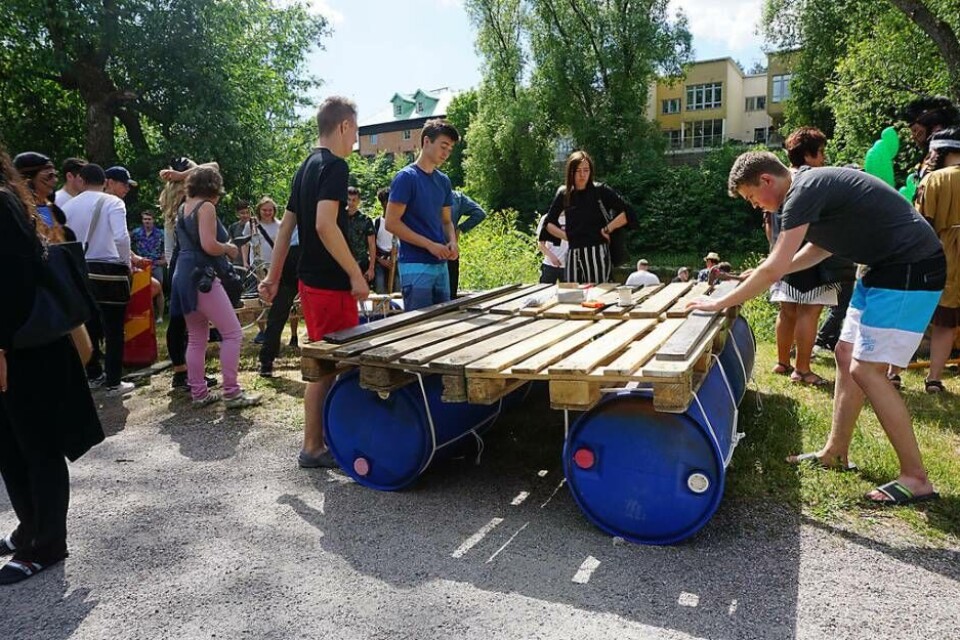Sista minuten-fix. Byggandet pågick in i det sista. Foto: Josefine Wijkström