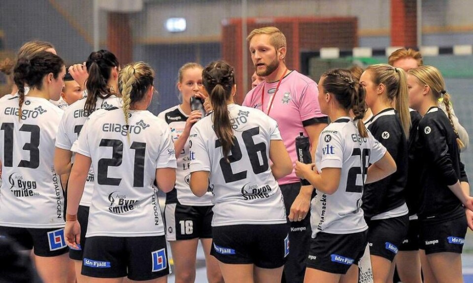 Tränaren Frenne Båverud tror på sitt VI-lag. ”Jag tvivlar inte på vår förmåga”, säger han inför helgens premiär. Foto: Stefan Lindgren