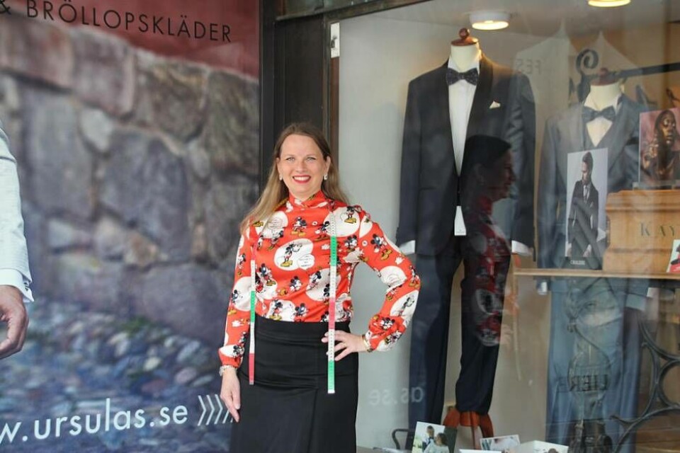 Ursula Werlander utanför sin butik på Källgatan som hon ägt i 22 år. Foto: Jonas Bergkvist