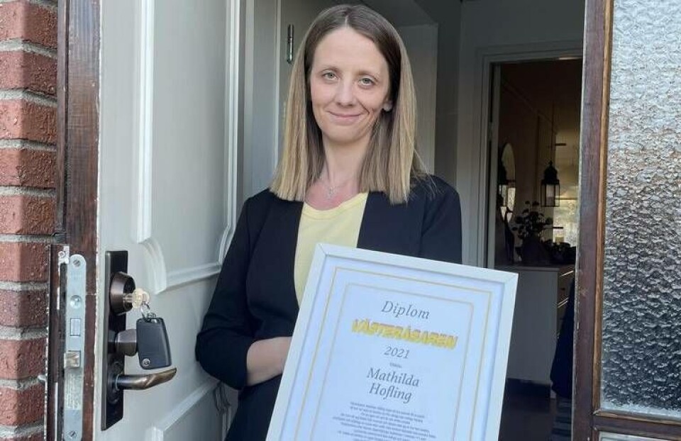 Mathilda Hofling fick mottaga Västerås Tidnings utmärkelse Västeråsaren tidigare i år för sin starka berättelse som Lyssnarnas sommarvärd i P1. Foto: Helena Andersson