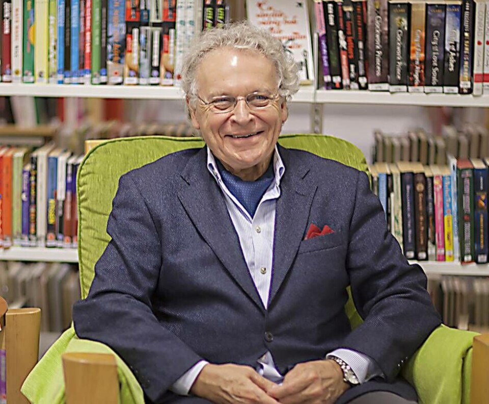 Stjärnbesök. Författaren och historikern Herman Lindqvist kommer till Västerås och berättar om Finlands historia. Foto: Maria del Carmen