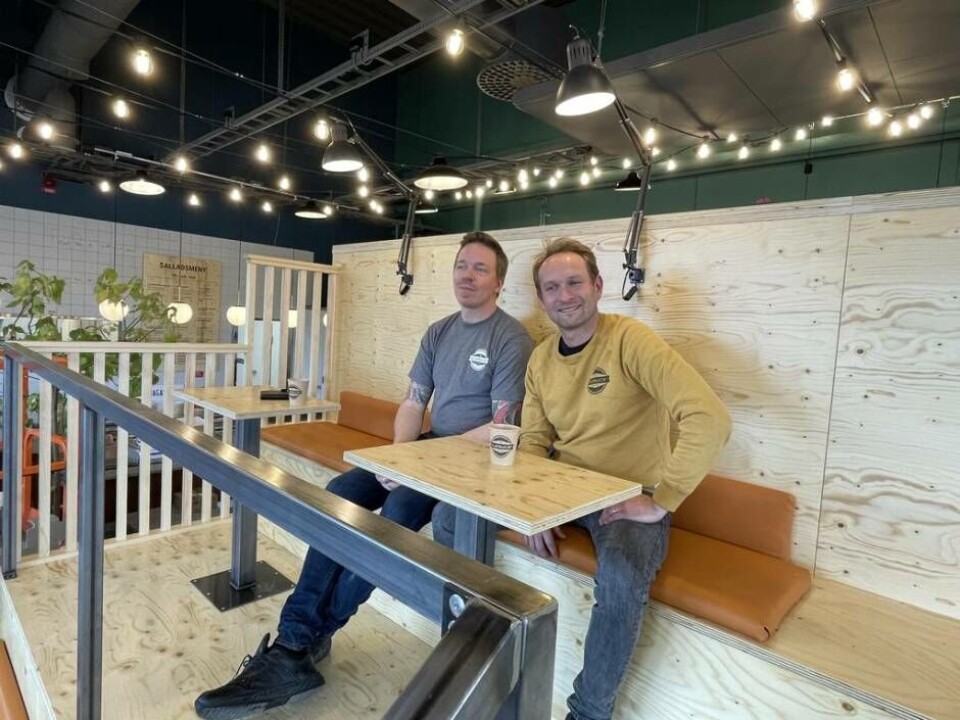 Mattias Lindh och Niklas Bussert på plats på läkaren i nya restaurangen. Foto: Jonas Edberg