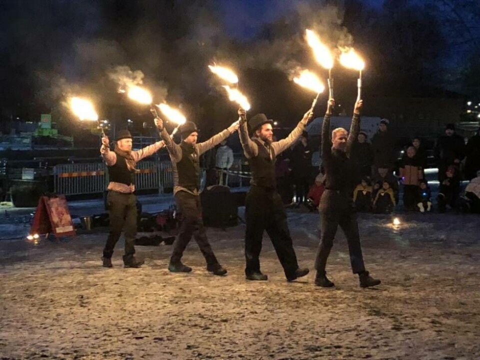 Gycklargruppen Trix bjöd på eldshow. Foto: Sofie Tejre×1 / 7Visa bildtextBild 1 av 7