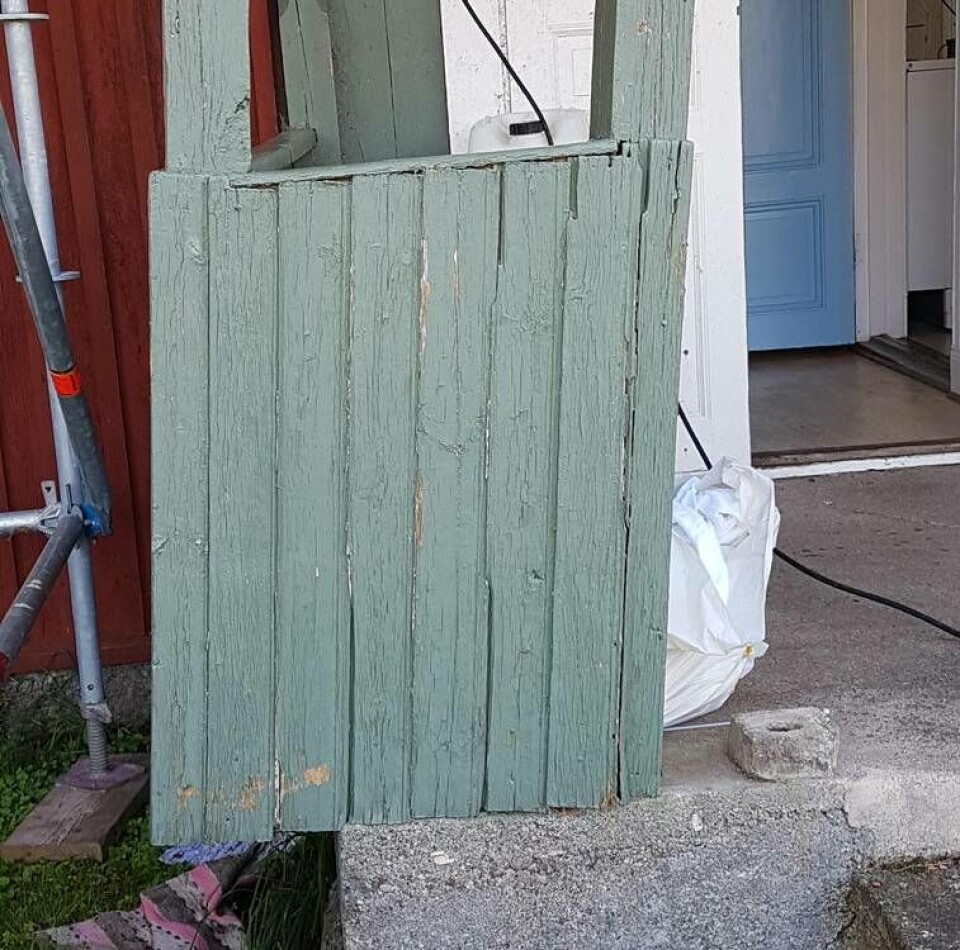Den starka tromben flyttade på entrén till torpet Sjöslätt.
