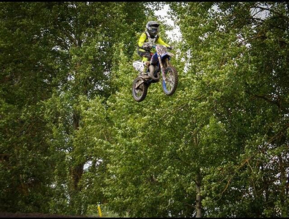 Flyger. Det bästa med motocross är alla hoppen enligt Alessandro Seljeson×1 / 2Visa bildtextBild 1 av 2