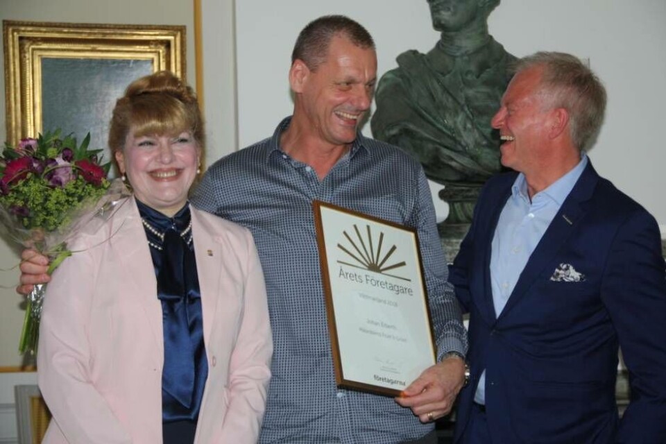 Landshövding Minoo Akhtarzand, Leif Berg, vd Mälardalens frukt och grönt och Thomas Byström, regionchef Företagarna Mälardalen. Foto: Sofie Tejre