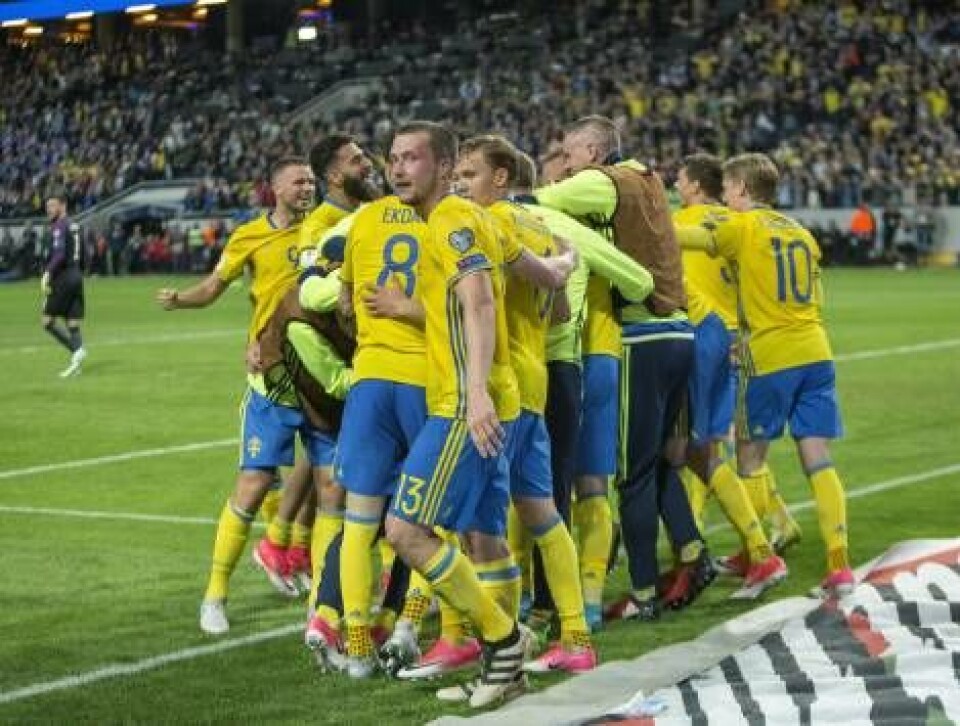 Björkvall håller på Sverige i fotboll … Foto: Mostphotos