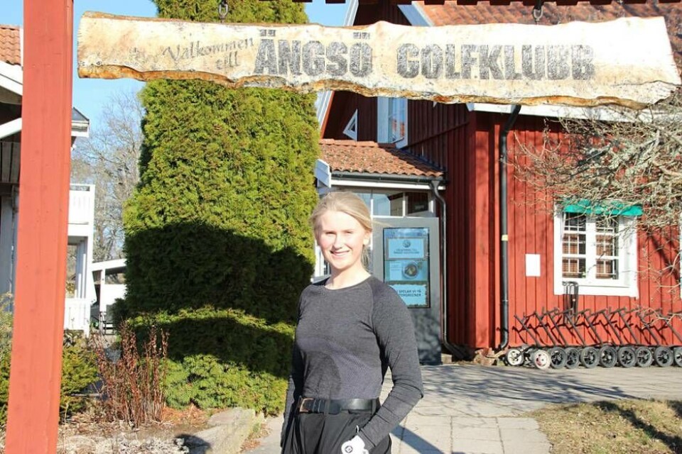 Lova Jansson på hemmabanan Ängsö. Foto: Jonas Bergkvist