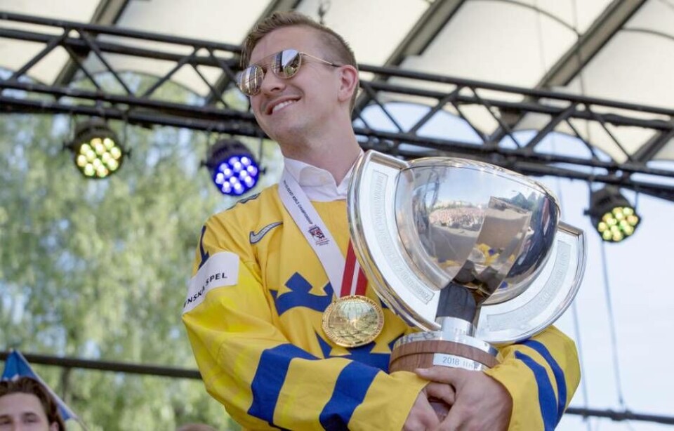 Mikael Backlund med bucklan Foto: Ola Sköld/Mostphotos