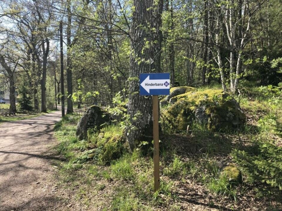 Ny utmaning. Här, strax efter startområdet vid utegymmet på Rocklunda, inleds den 2 kilometer långa hinderbanan. Foto: Jonas Bergkvist