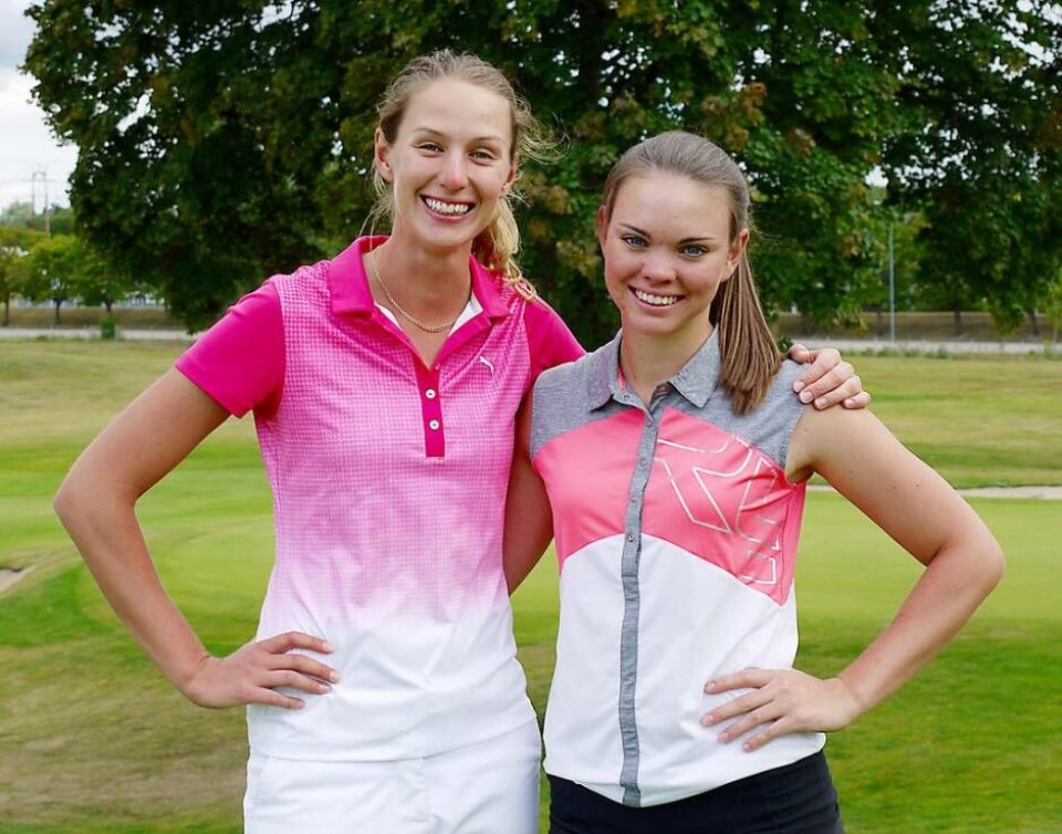 Två VGK-spelare i stortävlingen på hemmabanan, Sofia Ljungqvist och Annelie Sjöholm. Foto: Anita Eggeborn