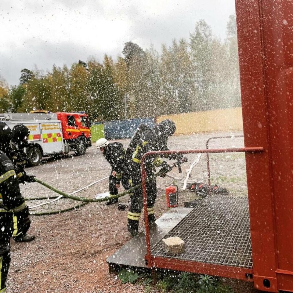 Mycket nytt. När Västra Mälardalens räddningstjänst och Mälardalens Brand- och Räddningsförbund gick samman skapades Räddningstjänsten Mälardalen. ”Vi är starkare tillsammans”, säger kommunikatör Sonja Diar. Foto: Räddningstjänsten Mälardalen