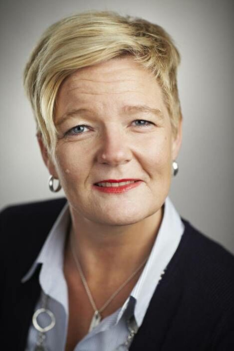 Liselott Sjöqvist biträdande sjukhusdirektör uppmanar till lugn i trafiken. Foto: Pia Nordlander