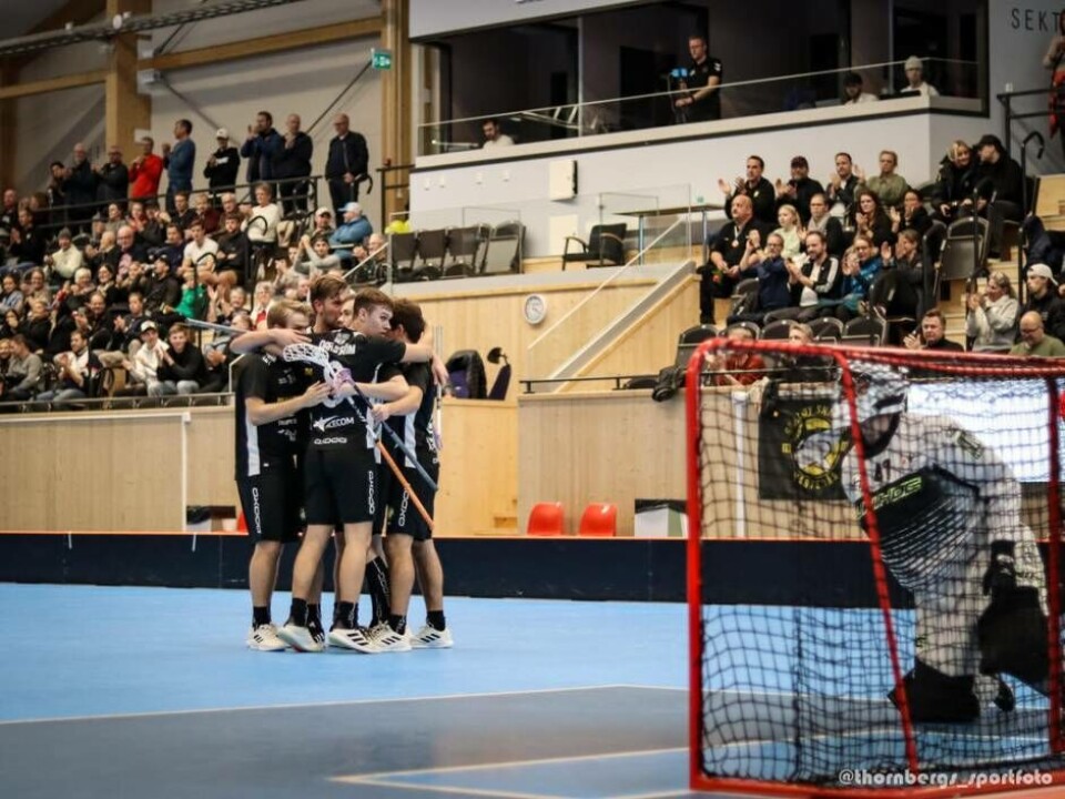 12 mars. Topplaget Skälby spelar sista grundseriematchen i innebandyettan – derby mot Surahammar – innan det är dags för allsvenskt kval. Foto: Thörnbergs Sportfoto