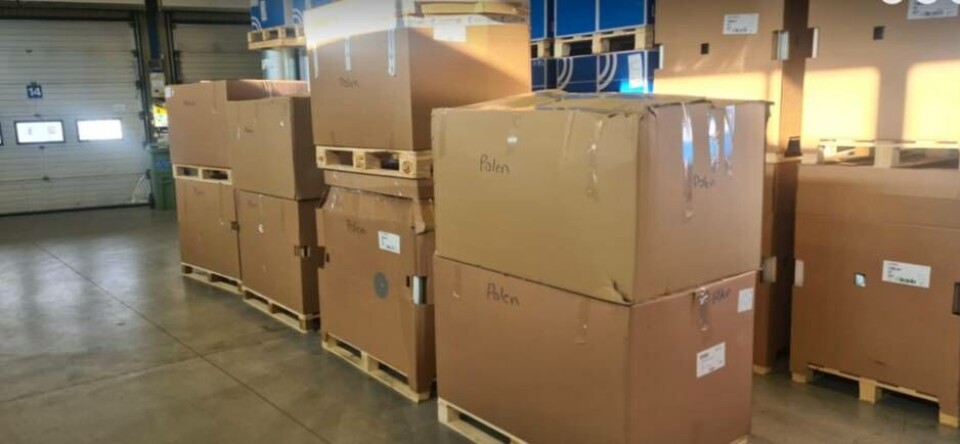 Pallar med kläder och andra förnödenheter på väg till Polen för till förmån för flyktingarna från Ukraina. Foto: Systemair