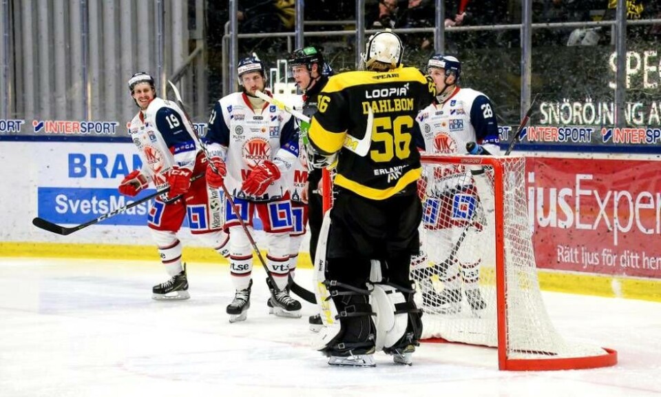 Marcus Dahlbom fick chansen i målet i matchen mot Västervik. Foto: STEFAN LINDGREN