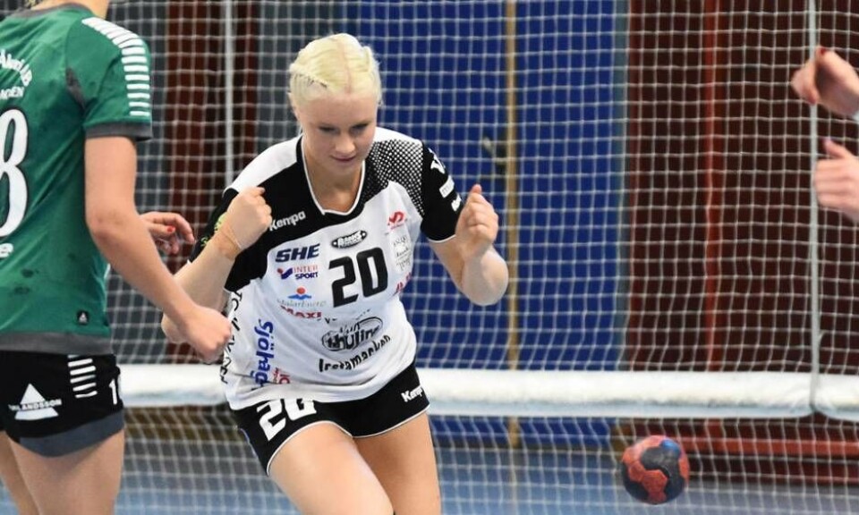 Matilda Forsberg bidrog med tre mål när VI vann över Heid med 30–22. Foto: Stefan Lindgren