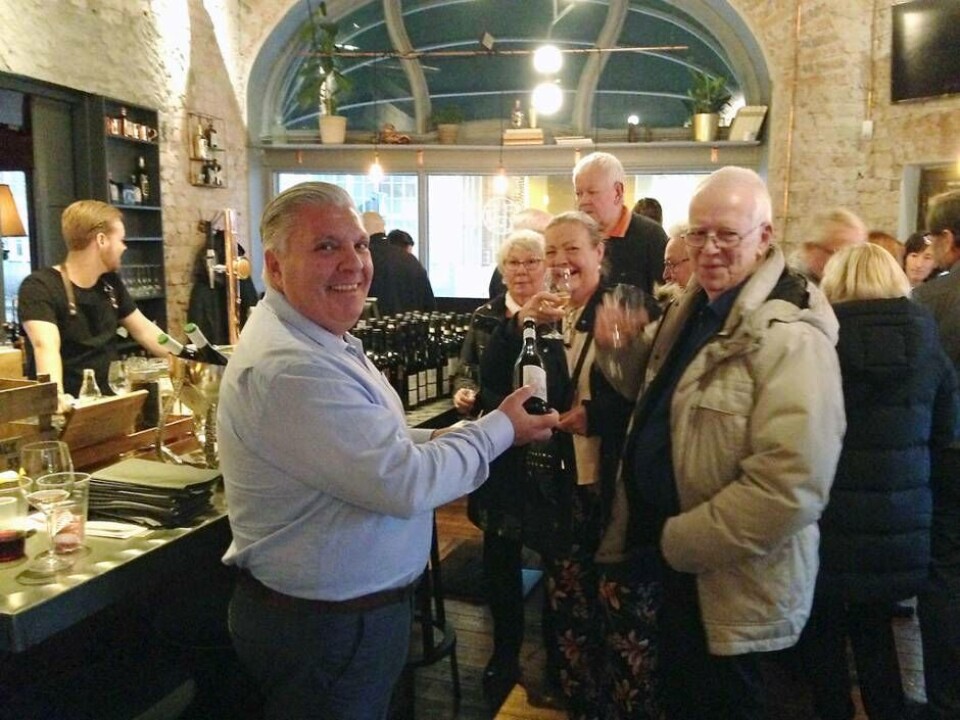 Enrico Pianadei var en av alla lokala importörer som var på plats i Officershuset. Foto: Officershuset Enrico Pianadei var en av alla lokala importörer som var på plats i Officershuset. Foto: Officershuset