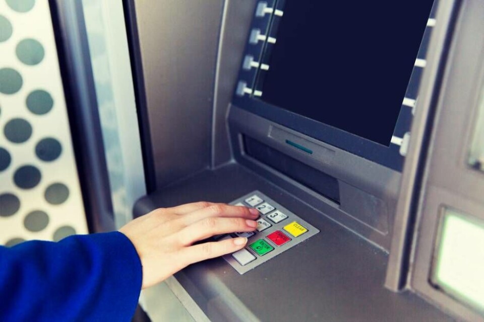 Länsborna nobbar cash – gör allt mindre kontantuttag