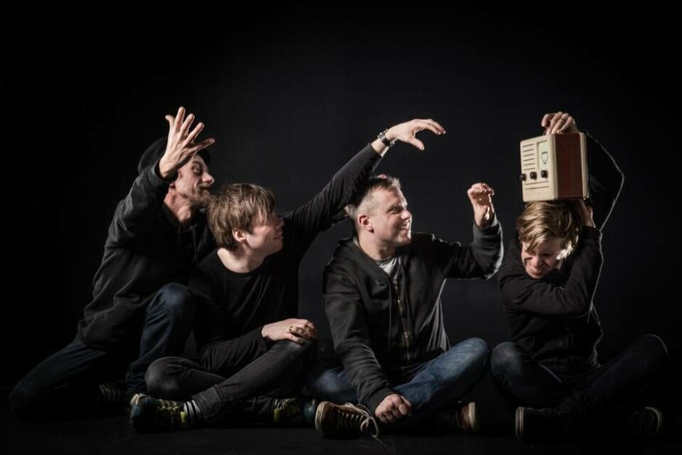 Poppig jazz. Jonas Färnlöf, bas/slagverk, Thomas Gunillasson, gitarr, Johan Björklund, trummor, Thomas Backman, saxofon, bildar The Sonic E som nu släpper sin debutplatta. Foto: Ralph Welin
