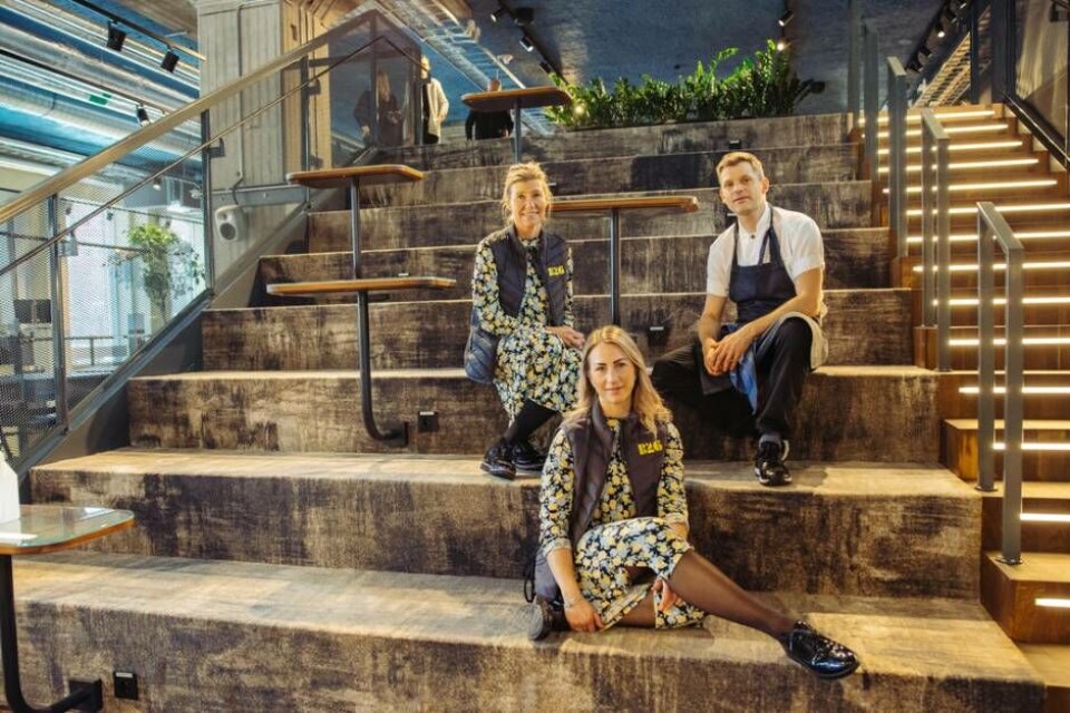 Personal. Karolina Fägerblad, Hanna Thorgren och kocken Markus Sjöholm tar hand om besökare och medlemmar. Foto: avigphoto.se