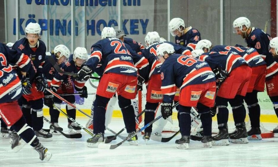 Sura Blue Hammers snuvade i veckan serieledarna Mariestad BOIS på en poäng. Nu förstärker klubben truppen med en ny ung lovande målvakt som har fått ett Try Out-kontrakt. Foto: Stefan Lindgren