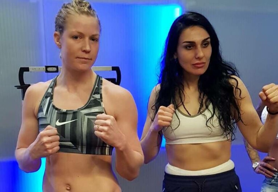 Elin Cederroos tog sin snabbaste seger som proffs i fredags natt, Redan i första ronden öppnade hennes blixtrande vänsterkrok upp motståndaren Elene Sikmashvilis högra ögonbryn och matchen var över. Här ses kombattanterna på invägningen kvällen före match. Foto: Rapid Promotions