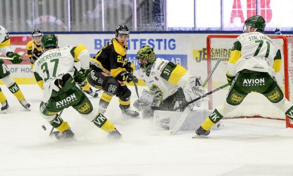 VIK svarade för en stark avslutning av matchen mot Björklöven. Men tyvärr räckte det inte hela vägen då Umeålaget kunde vinna med 5–4. Foto: STEFAN LINDGREN/Arkiv