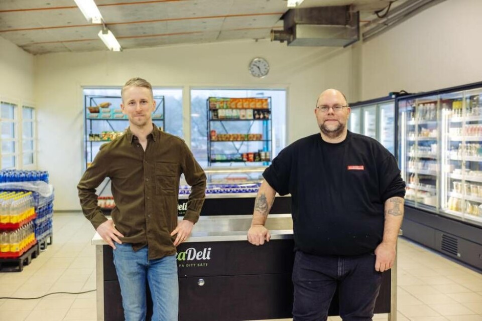 Nya matcentralen. Rickard Saltzmann och Fredrik Thingberg i den nya matcentalen som har öppnats av Västerås stadsmission. Foto: Avig Kazanjian