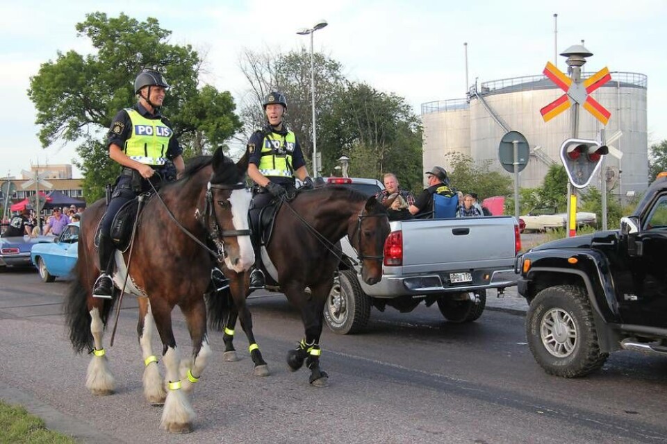 Hästkrafter. Ridande poliser är en del av polisens arbete för att var synliga under träffen. Foto: Helena Andersson×1 / 2Visa bildtextBild 1 av 2