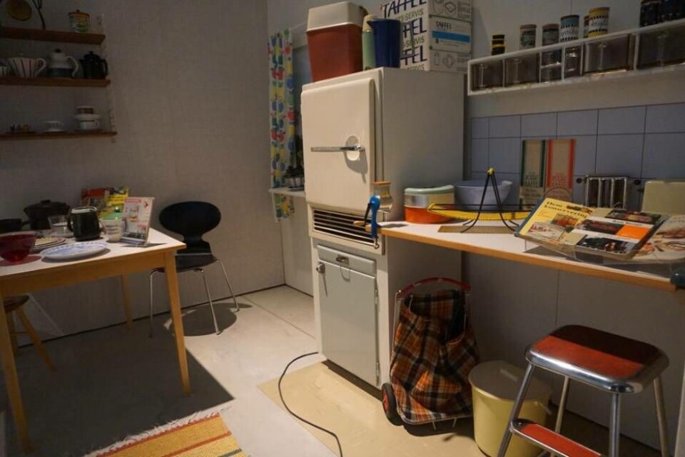 Kök från 50- och 60-talet med tidstypisk inredning. Foto: Josefine Wijkström