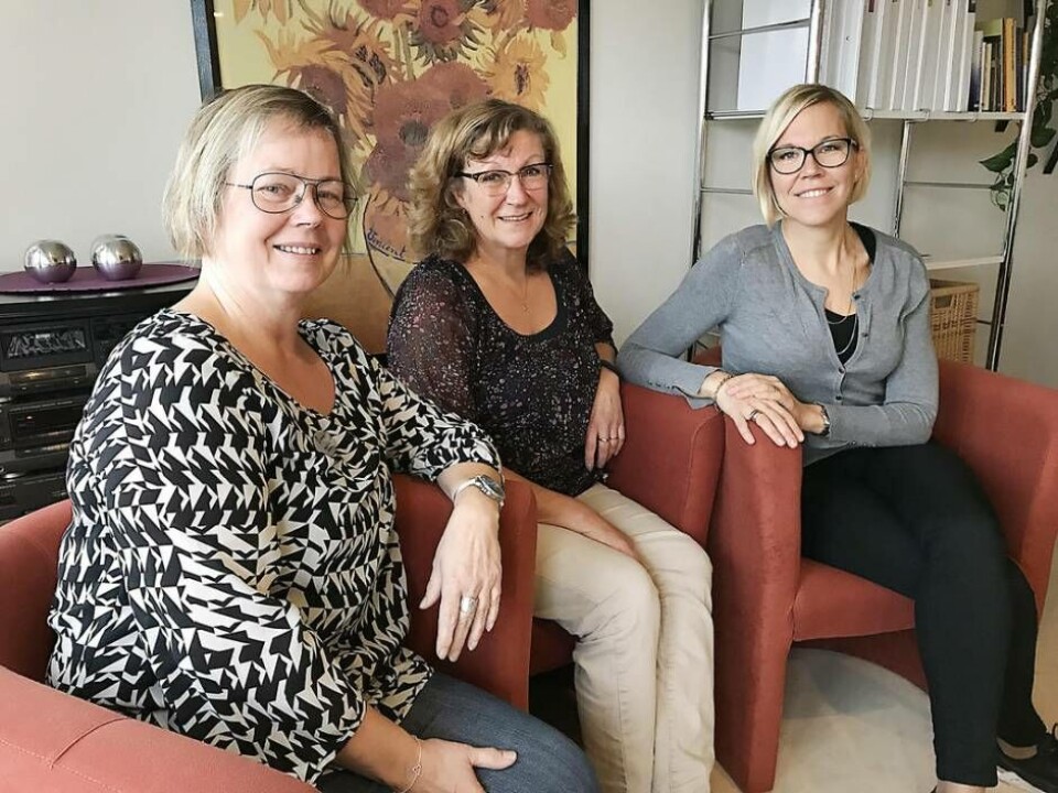 Mona Eriksson, Susan Svenman och Elin Cianciolo, anhörigkonsulenter på Anhörigcentrum. Foto: Helena Andersson