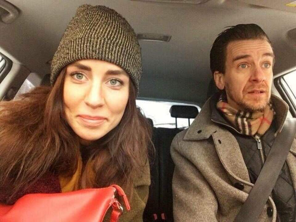 Madeleine Walderhaug och västeråsaren Erik Rosenberg har en podd ihop – ”Fy fan vad roligt”. Den har gått upp som en raket på topplistorna. Foto: Privat