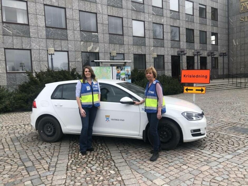 Mikaela Vahlström och Kristina Bawér från FRG kommer at hjälpa äldre personer i riskgruppen under coronakrisen. Foto: Mikael Lagergren Mikaela Vahlström och Kristina Bawér från FRG kommer at hjälpa äldre personer i riskgruppen under coronakrisen. Foto: Mikael Lagergren