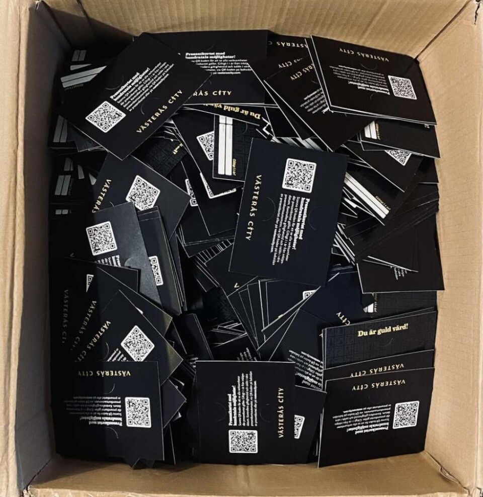Totalt köptes 800 presentkort för julklappar till barn i ekonomiskt utsatta familjer. Foto: Lokala Hjälpen Totalt köptes 800 presentkort för julklappar till barn i ekonomiskt utsatta familjer. Foto: Lokala Hjälpen
