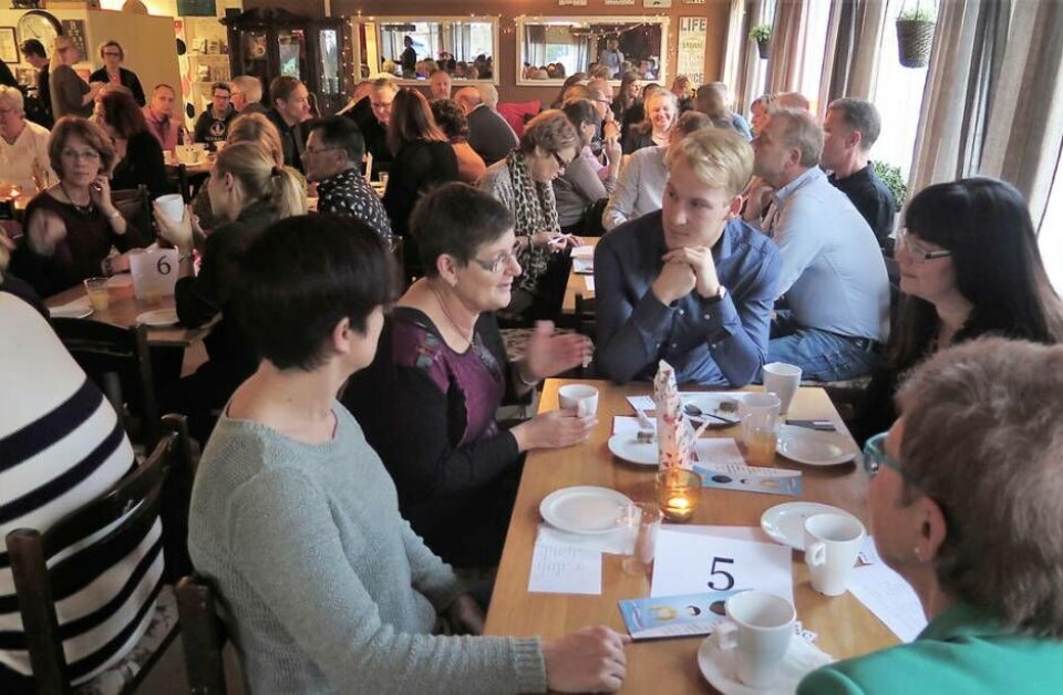 Frukostträff. Första torsdagen varje månad träffas näringslivet för ”Frukost i Hallsta”. Foto: Mikael Metzmaa