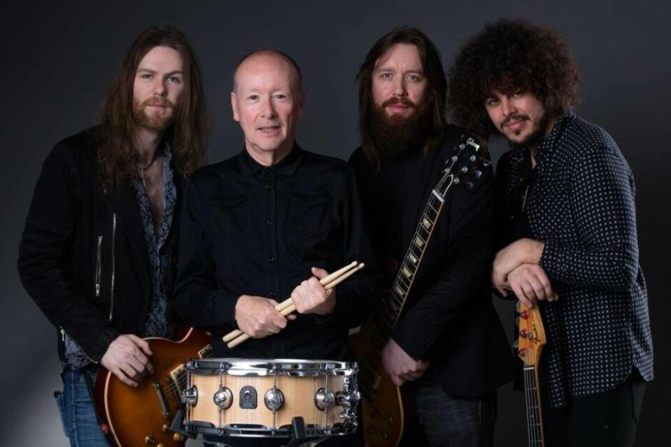 Thin Lizzy-trummisen Brian Downey (tvåa från vänster) med band. Turnén 'Live and Dangerous' kommer till Bankiren på lördag. Foto: Ronnie Norton