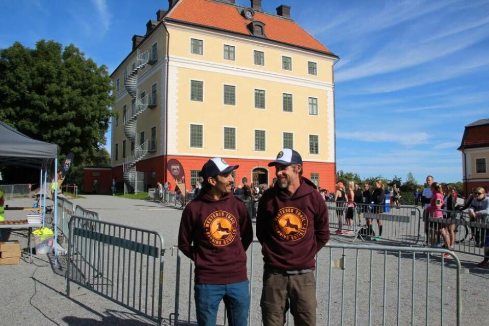 Rodde Vera och Martin Larsson bildade Westeros Trail Running Society 2013. Sedan 2017 arrangerar parhästarna framgångsrikt Ängsö Trail Run, där denna bild är tagen i samband med loppet hösten 2019. Foto: Jonas Bergkvist Rodde Vera och Martin Larsson bildade Westeros Trail Running Society 2013. Sedan 2017 arrangerar parhästarna framgångsrikt Ängsö Trail Run, där denna bild är tagen i samband med loppet hösten 2019. Foto: Jonas Bergkvist