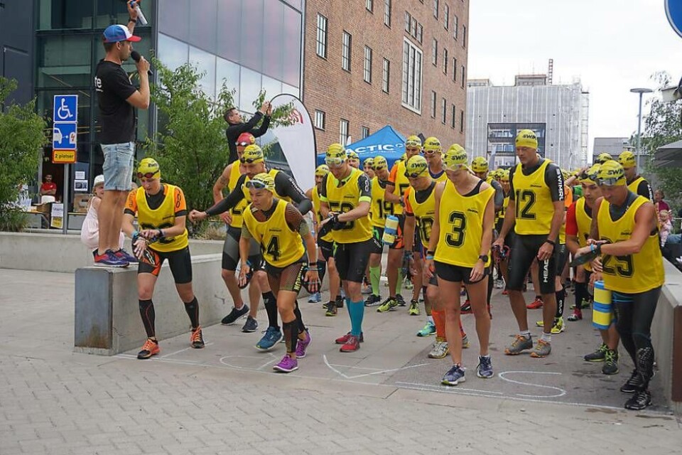 Målgång vid Kokpunkten 2022. Redan 2018 avgjordes en specialupplaga av Västerås Swimrun i och runt Kokpunkten. Nu blir det målgång i nästa års upplaga med VM-kvalstatus. Foto: Josefine Wijkström