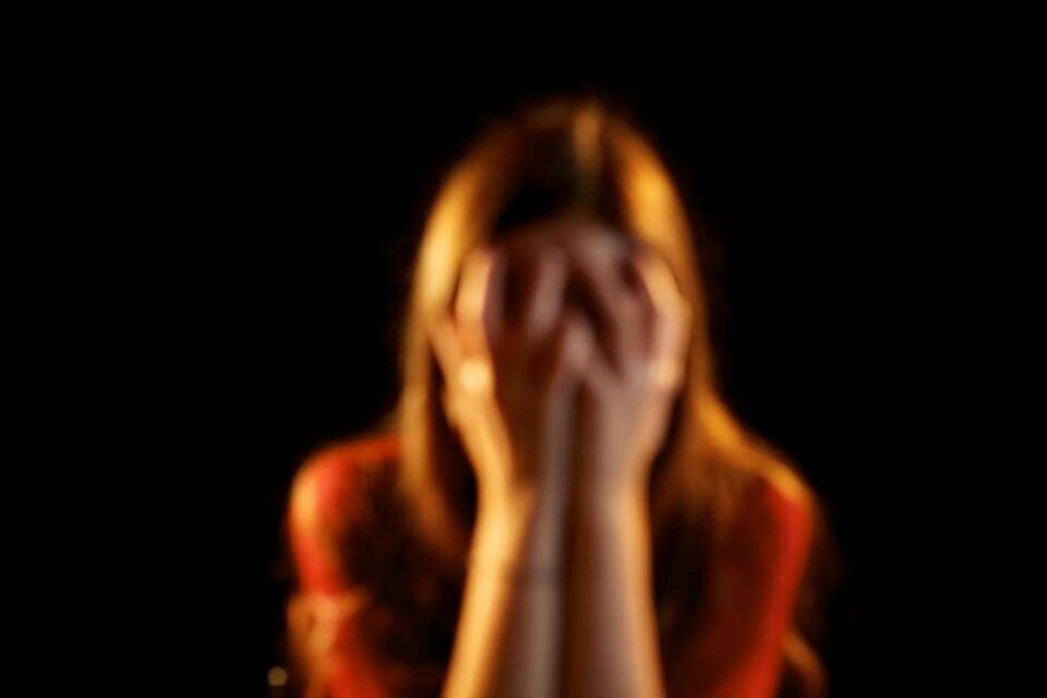VÅLD I NÄRA RELATIONER. Enligt tjejjouren består en stor del av telefonsamtal från hjälpsökande unga tjejer att dom inte förstått hur allvarligt våldet är som dom blivit eller är utsatta för Foto: Mostphotos