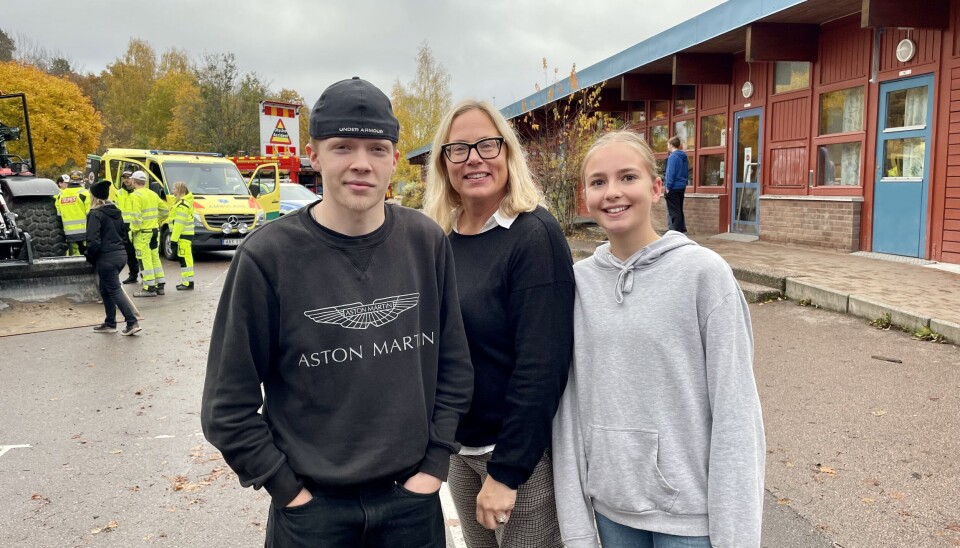 Planerar för framtiden. Åttondeklassarna Jonathan och Elsa blickar framåt med hjälp av yrkes- och studievägledaren Anna Olofsson.
