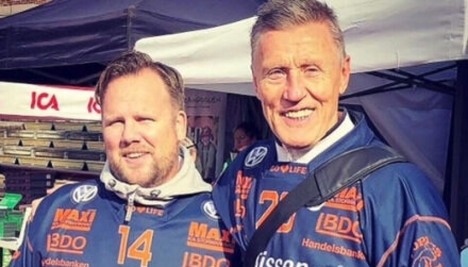 Mathias 'Bissen' Larsson tillsammans med nu svårt ALS-sjuke Börje Salming från en tidigare Bissen Brainwalk-promenad där Salming medverkade.