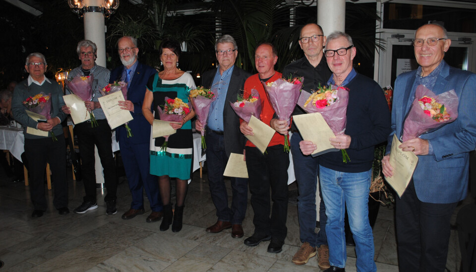 50 år som blodgivare. Från vänster: Björn Ekholm, Bert Sjödin, Stig-Lennart Hallström, Ewy Linderborg, Leif Eriksson, Benny Jugen, Björn Gårdensjö, Robin Franzén och Lino Massaro.